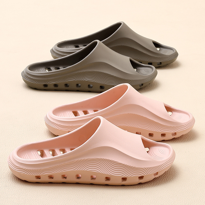 Men's Water-Resistant Slippers Made of Eva Material, Suitable for Summer Outdoor Use, Thick-Soled, Non-Slip, Breathable, for Indoor Home and Bathroom Use, Wholesale Men's Water-Resistant Slippers Made of Eva Material, Suitable for Summer Outdoor Use, Thick-Soled, Non-Slip, Breathable, for Indoor Home and Bathroom Use, Wholesale