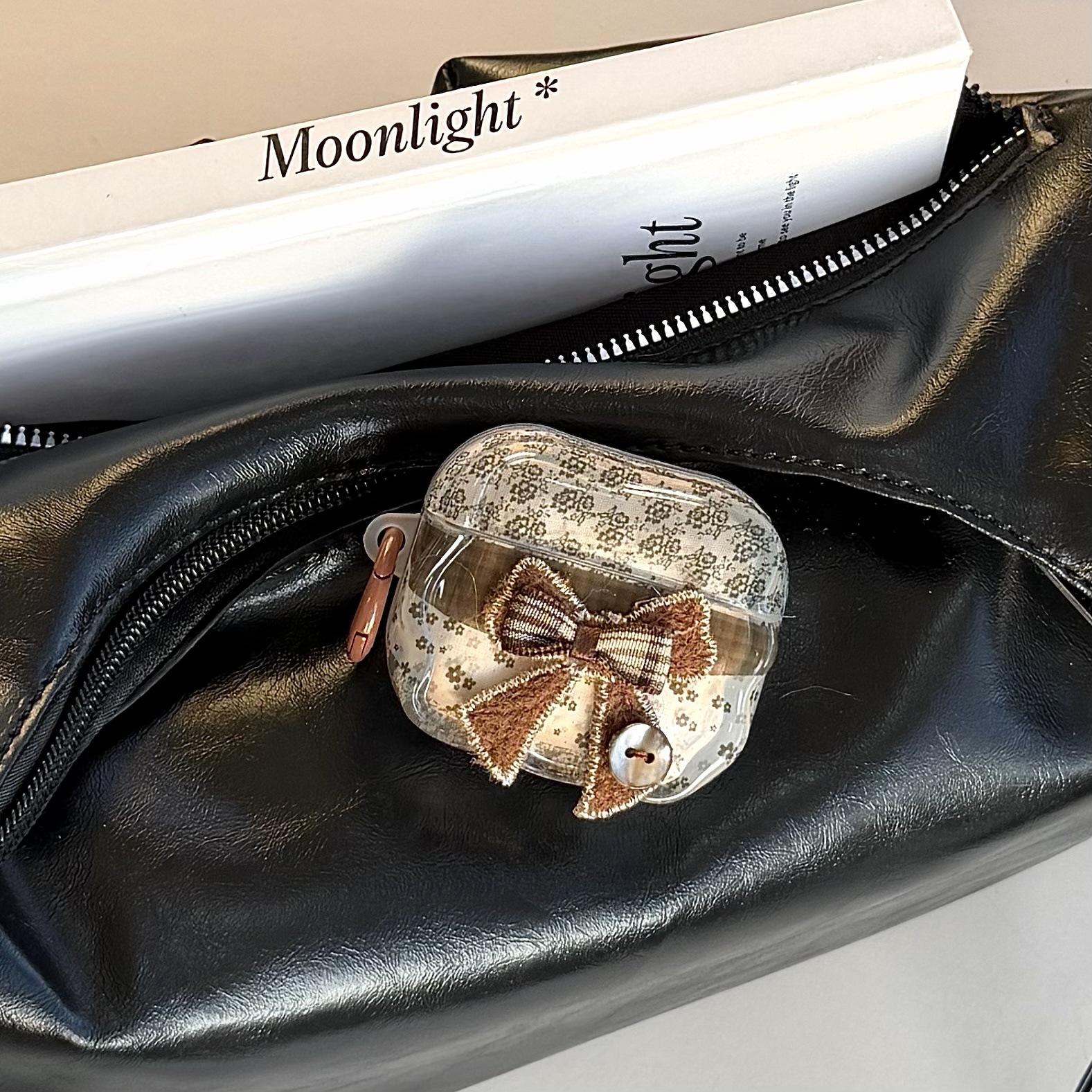 Floral Stitching Bow Embroidery Earphone Shell | Fresh Handmade Wind | Adapted To AirPods 4&Pro 3 Protective Case_voghion.com