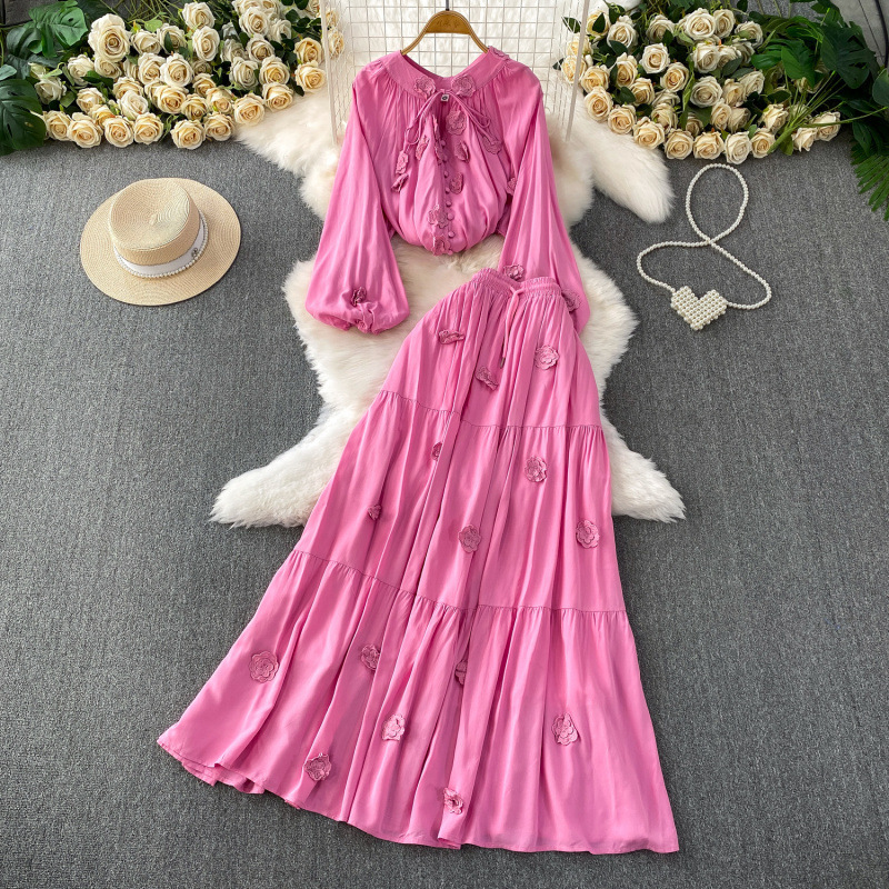 Carefully Selected Gentle Style Pink Three-Dimensional Floral Round-Neck Lantern Sleeve Shirt and High-Waisted Slim-Fit Skirt Set for Women in Autumn Carefully Selected Gentle Style Pink Three-Dimensional Floral Round-Neck Lantern Sleeve Shirt and High-Waisted Slim-Fit Skirt Set for Women in Autumn