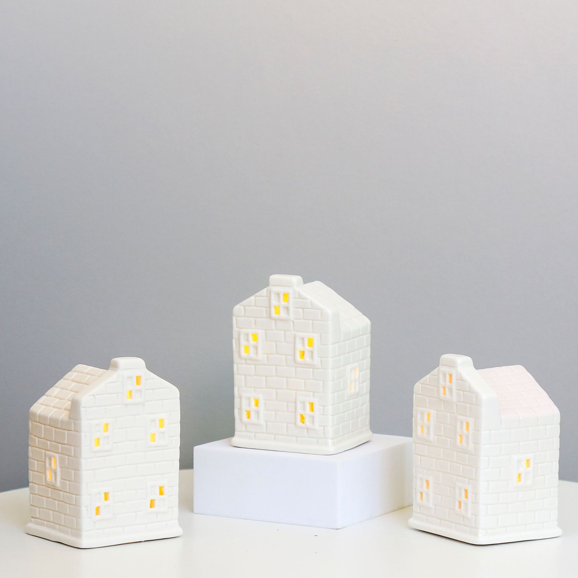 Estilo europeo y americano cerámica Navidad LED noche luz casa pequeña lámpara de mesa artesanía decoración exportación Comercio exterior al por mayor