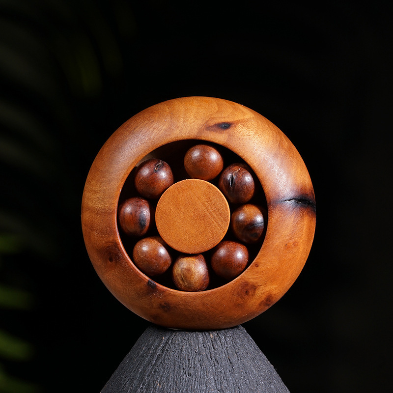 Lightning-striken jujube wood Fenghuolun fortune beads hand-held ornament, collectible item, fitness handball, rotating wood carving beads, niche woodwork Lightning-striken jujube wood Fenghuolun fortune beads hand-held ornament, collectible item, fitness handball, rotating wood carving beads, niche woodwork