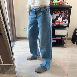 女式牛仔裤;女式T恤;休闲裤