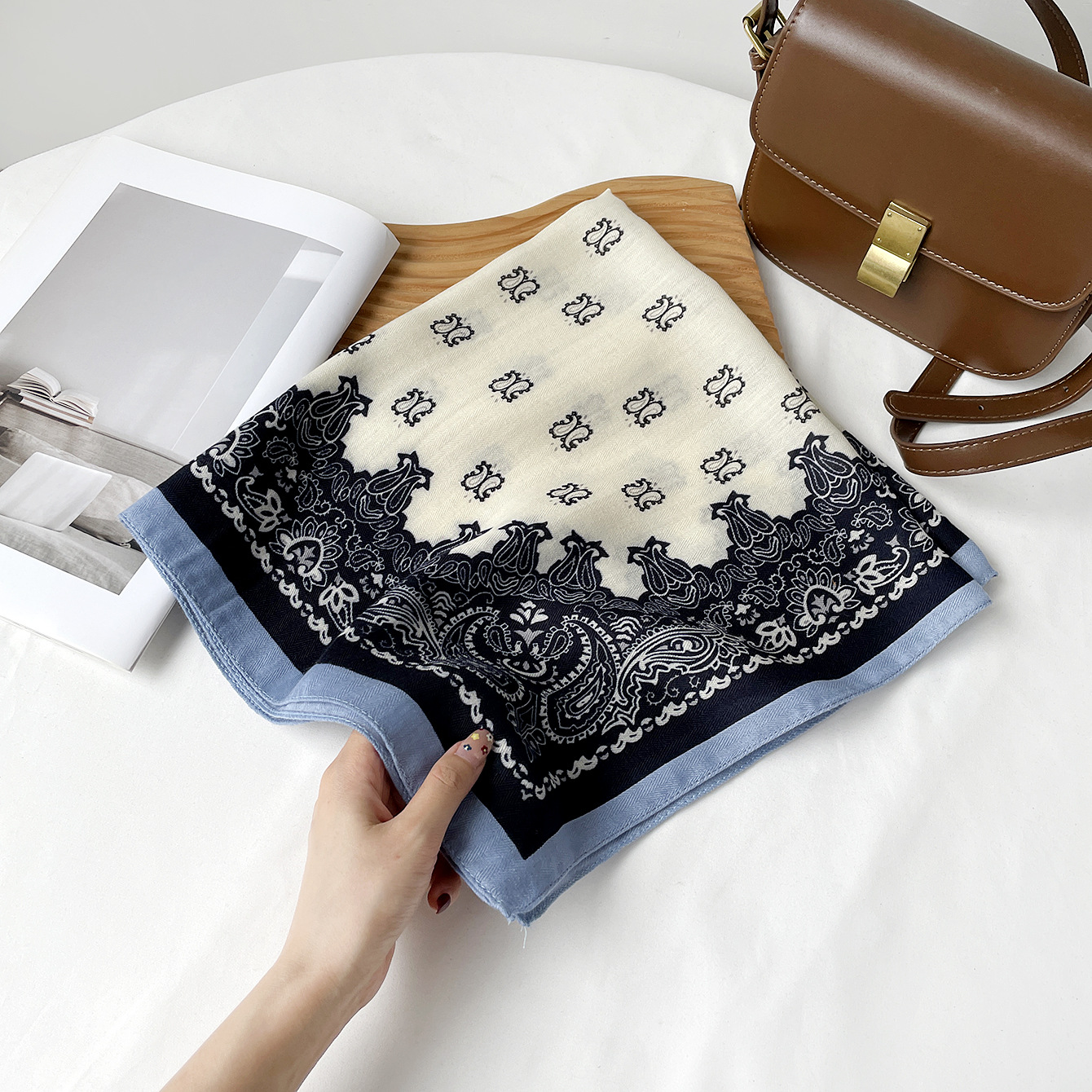 Rz6563-middle border cashew / 68*68cm