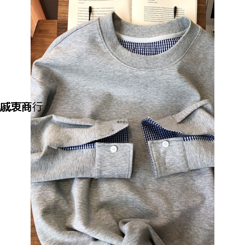2026-yilgi Milan uslubidagi premium plaid patchwork crew bo'yinbog'li sviter, erkaklar uchun kuzgi yangi kundalik uzun yengli top