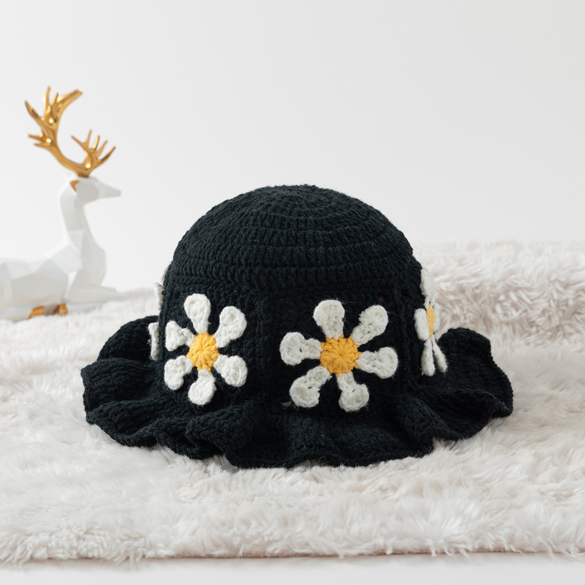 Crimping Rim Women's Cute Simple Style Flower Crimping Wool Cap