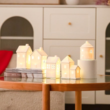 LED陶瓷房子摆件欧美风格小房子北欧家居圣诞节装饰工艺品圣诞屋