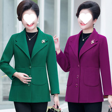 秋冬新款毛呢外套女40-50岁中年妇女妈妈装加棉呢子大衣短款西装