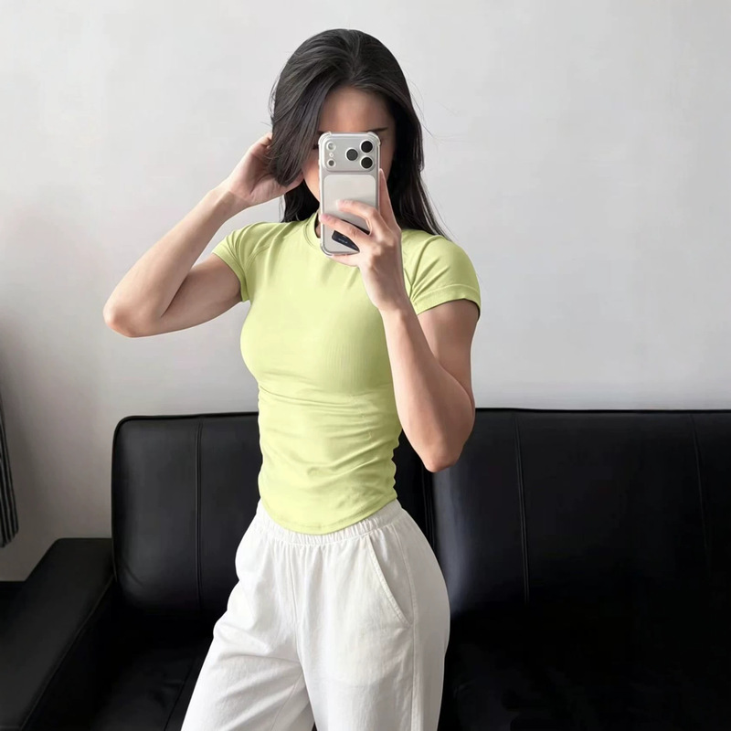 High-Elastic Quick-Drying Yoga Wear for Women, Round-Neck Short-Sleeved T-Shirt, Tight-Fitting, Slimming, Breathable Running and Fitness Sports Top High-Elastic Quick-Drying Yoga Wear for Women, Round-Neck Short-Sleeved T-Shirt, Tight-Fitting, Slimming, Breathable Running and Fitness Sports Top