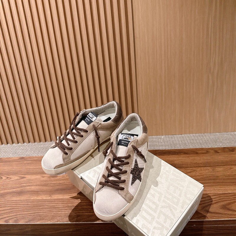 Vintage suede star-patterned flat lace-up women's casual sneakers, versatile distressed shoes for couples Vintage suede star-patterned flat lace-up women's casual sneakers, versatile distressed shoes for couples