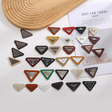 �F؛����Ƥ��С�����ĸ���wӡ��Ьñ��q���b�Ƥ��ĥ���̘����l