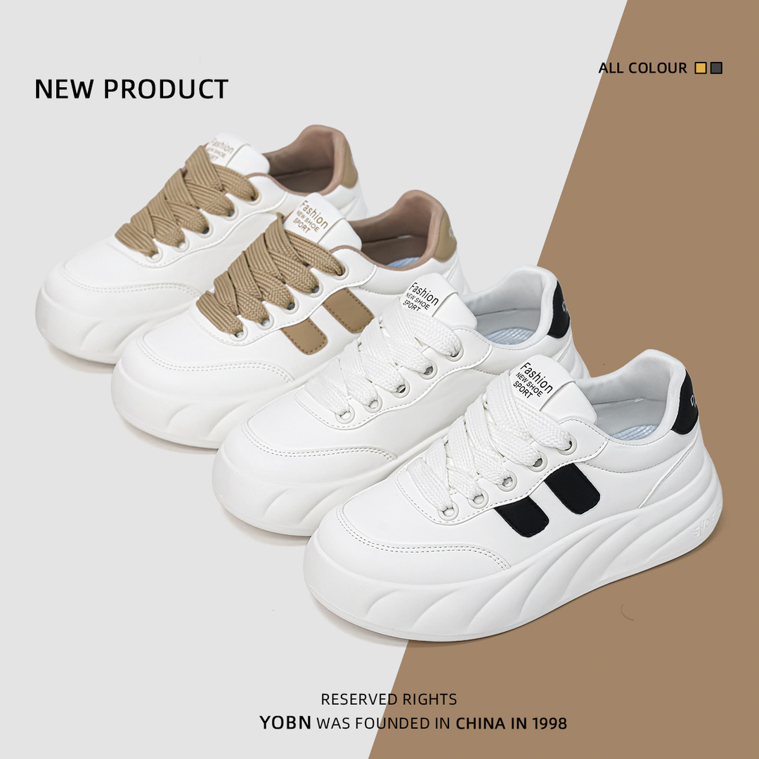 Zapatos blancos super calientes 2024 nuevos zapatos de skate ligeros de estilo universal con suela gruesa de tendencia de zapatos de pan de deporte casuales