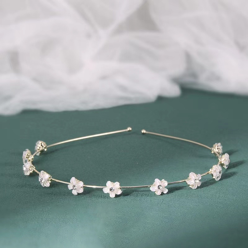 1 Piece Quantity Alloy Material Elegant Women'S Leaves Flower Alloy Inlay Pearl Zircon Hair Band