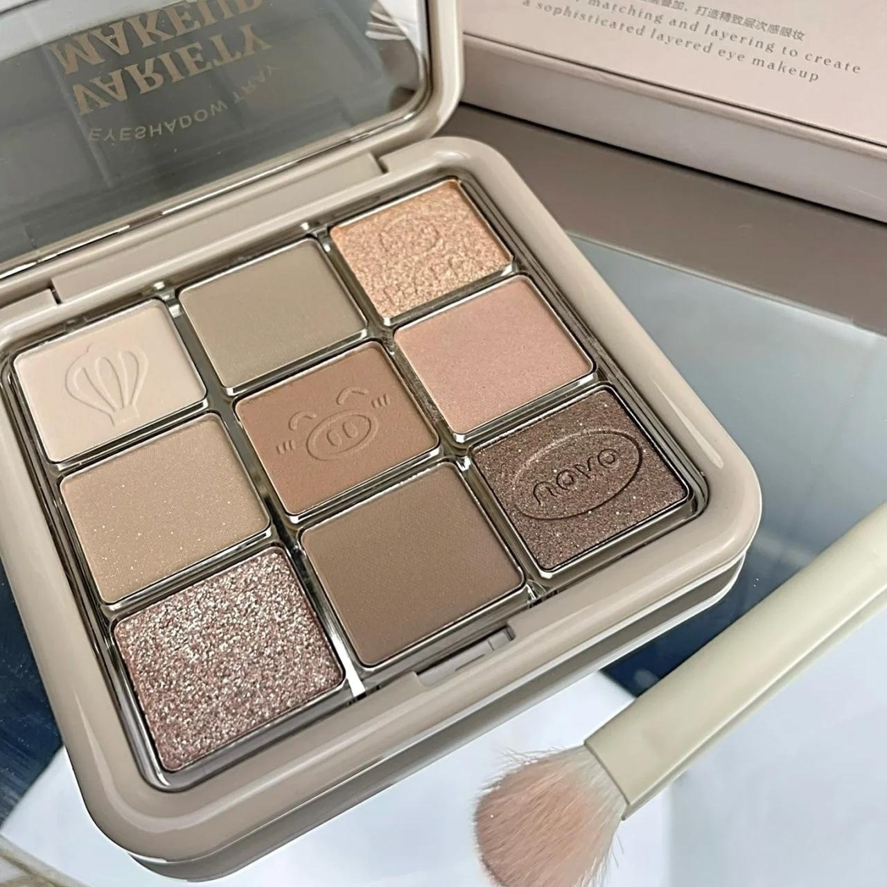 NOVO nine-color eye shadow plate Matte Pearlescent earth color shiny crystal waterproof affordable student ins Super fire 5877