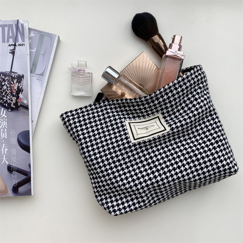 Basic Streetwear Plaid Cotton Polyester Square Makeup Bags display picture 1