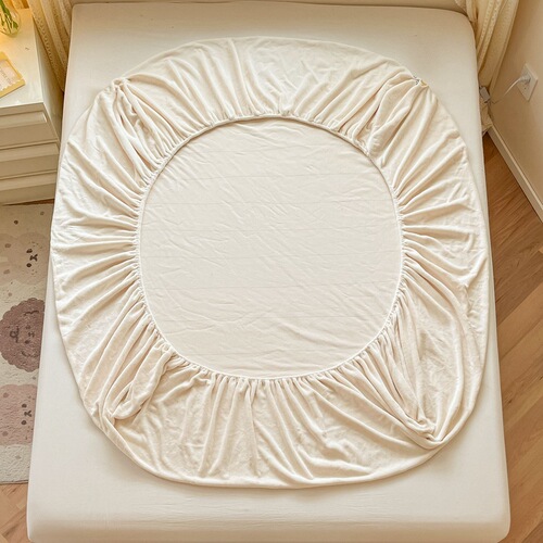Type A Winter Thickened Milk Velvet Bed Skirt with Non-Slip Design, Fleece-Lined Coral Fleece Full-Encasement Bed Sheet & Bed Cover Set