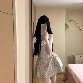 2025年气质复古波点背心连衣裙女装夏季千金感褶皱收腰显瘦短裙子
