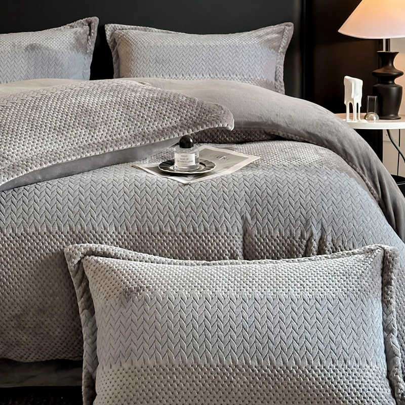 Invierno engrosado de leche de lana de cuatro piezas lujoso ligero esculpido edredón sábanas de lana de coral cálidas cama de cama de cama de cama