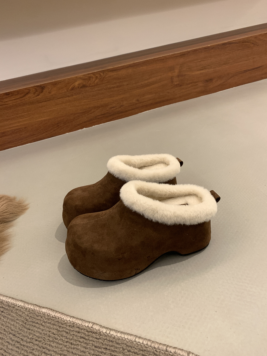 El hombre pequeño aumenta 6 cm en el interior de los zapatos birkenstock de cuero. las mujeres usan zapatos de algodón de otoño e invierno con terciopelo. retro Sen es un remolque de algodón baotou.