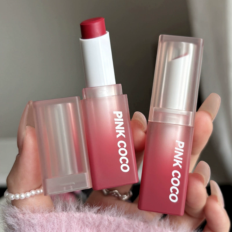 Вельветовая матовая помада (PINK COCO), мягкий бархатный финиш, 3 г, компакт 6,8×2,1×2 см