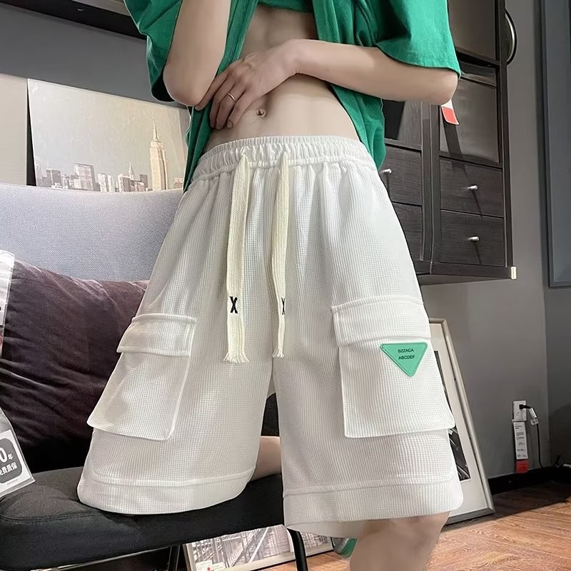 Pantalones cortos casuales de verano de moda para hombres, marca ins de moda, color sólido, contraste simple, tubo recto suelto, pantalones deportivos de cinco puntos