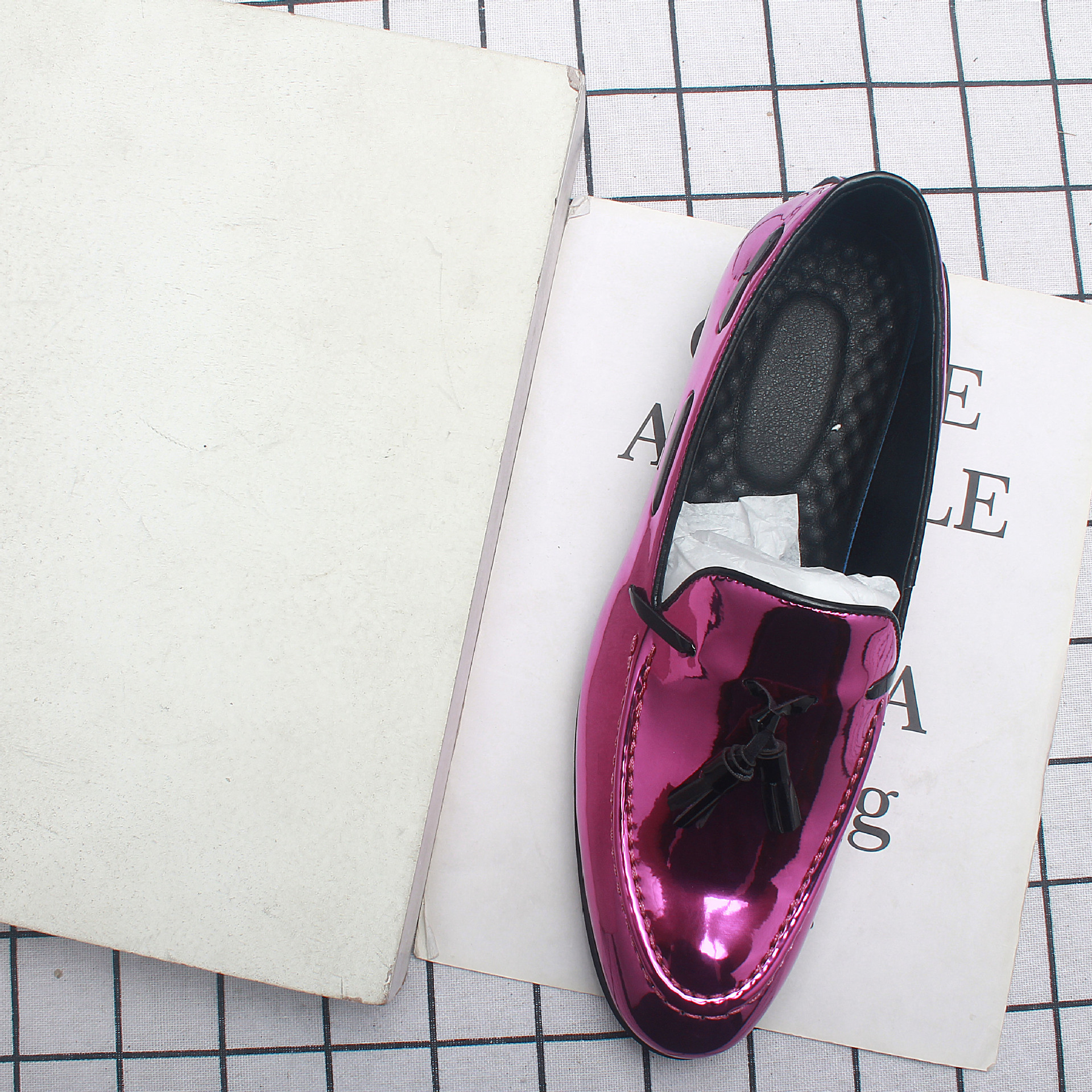 �ļ��ָ�Ь�ж���Ӣ����������һ�ŵ�ƤЬ���귢��ʦ��װ��Ь1145