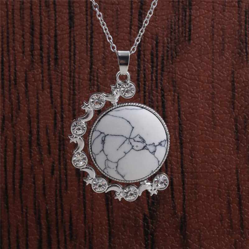 Fashion Simple New Pendant White Pine Pendant Necklace display picture 3