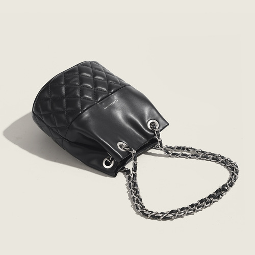 Xiaoxiangfeng bucket bag female Korean version ins popular rhombus chain commuter shoulder bag high-end texture crossbody bag