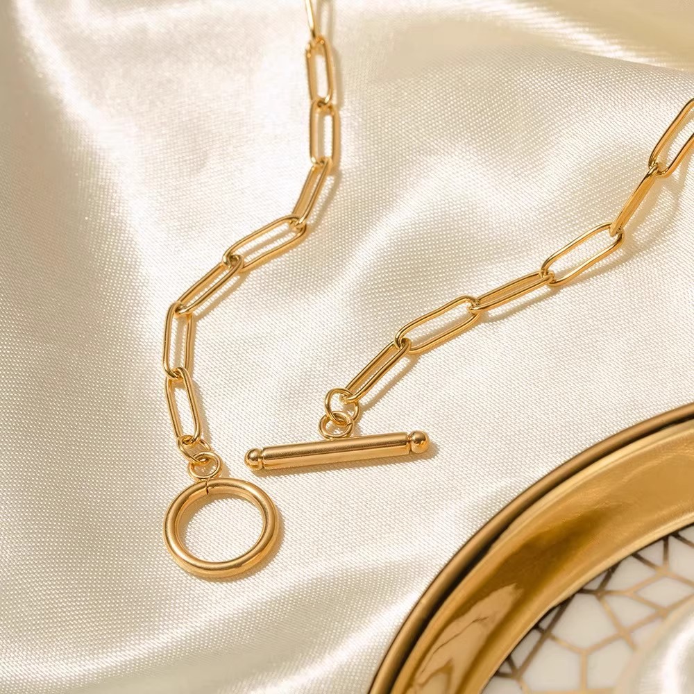 Collana a catena paperclip semplice ed elegante per donna con ot_voghion.com