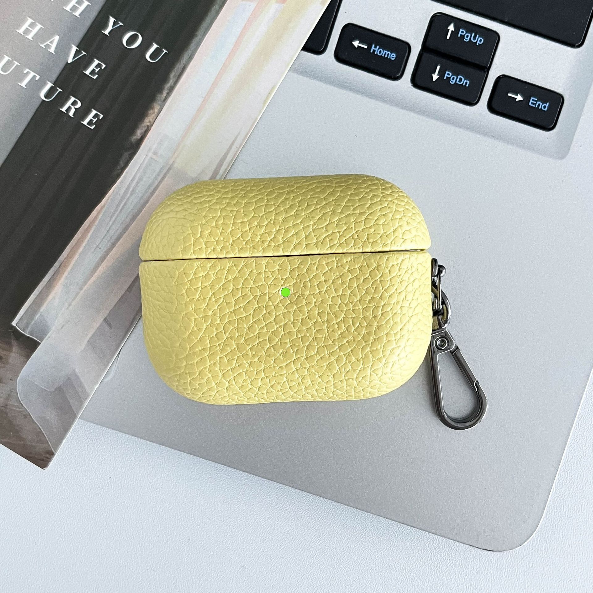 35g Weight iPhone Applicable Brands Bluetooth earbuds case Classification tpu Material Solid Color Pattern Vintage Style, Simple Style Style Injection Molding Craft Tpu Solid Color Injection Molding Vintage Style Simple Style Bluetooth Earbuds Case Phone Accessories 30