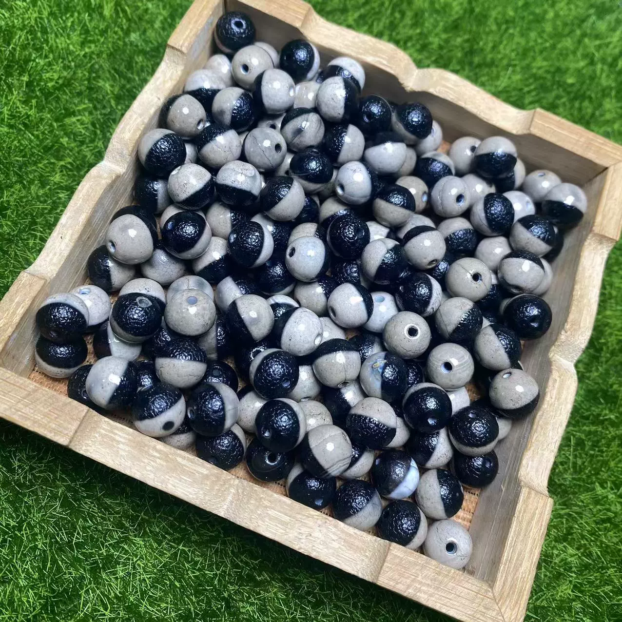 Черно-белые бусины на половину раковины 10 мм агатовые бусины Свободные бусины Круглые бусины украшения ручной работы с бусинами Производители оптовые первичные поставки