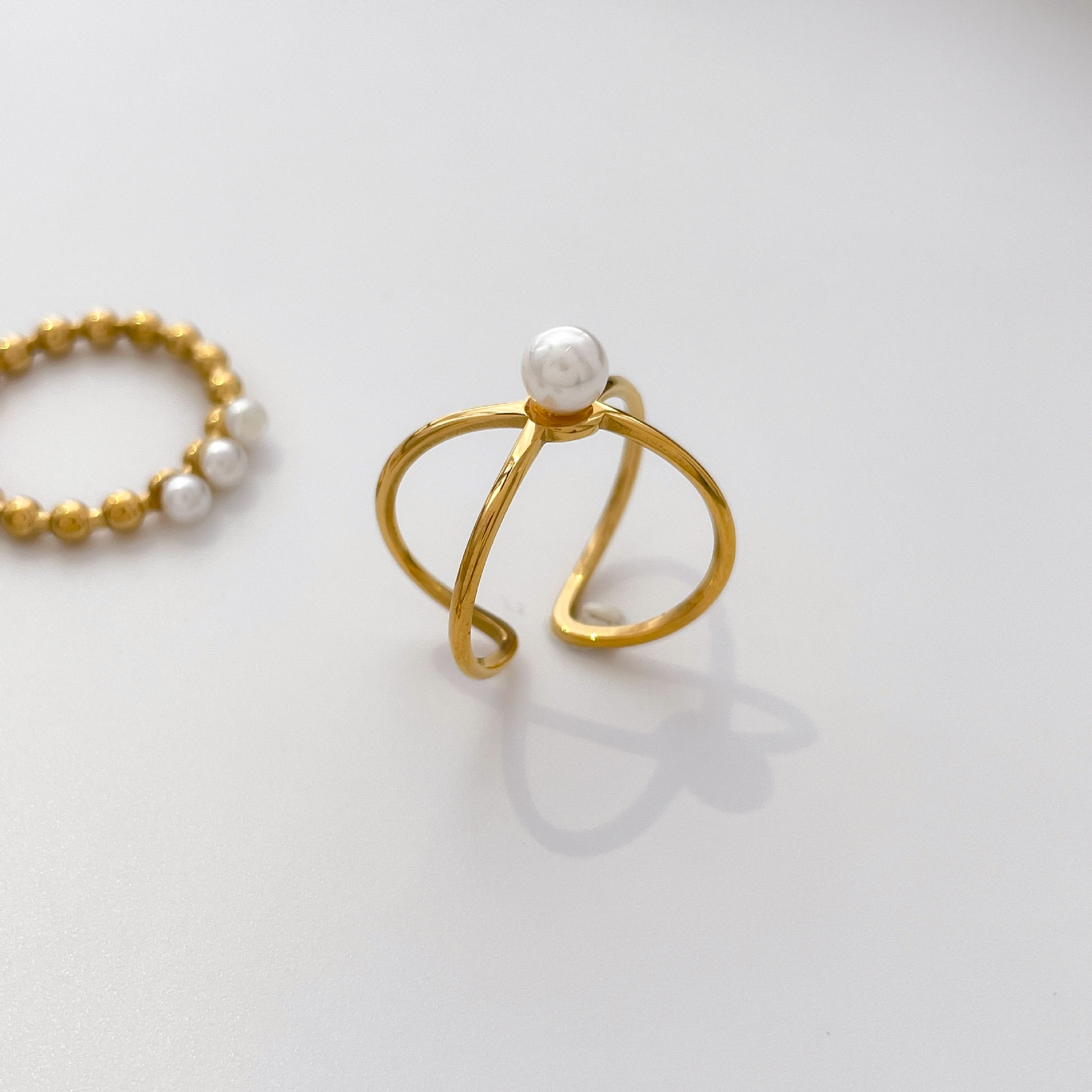 9g Weight Pearl Inlay Material Rings Classification 6, 7, 8 Ring Size 1 Piece Quantity Holiday, Daily Occasion Titanium Steel Material Geometric Pattern Women's Gender Inlay Design Retro, French Style Style Wholesale Jewelry Retro French Style Geometric Titanium Steel Pearl Inlay Rings 6