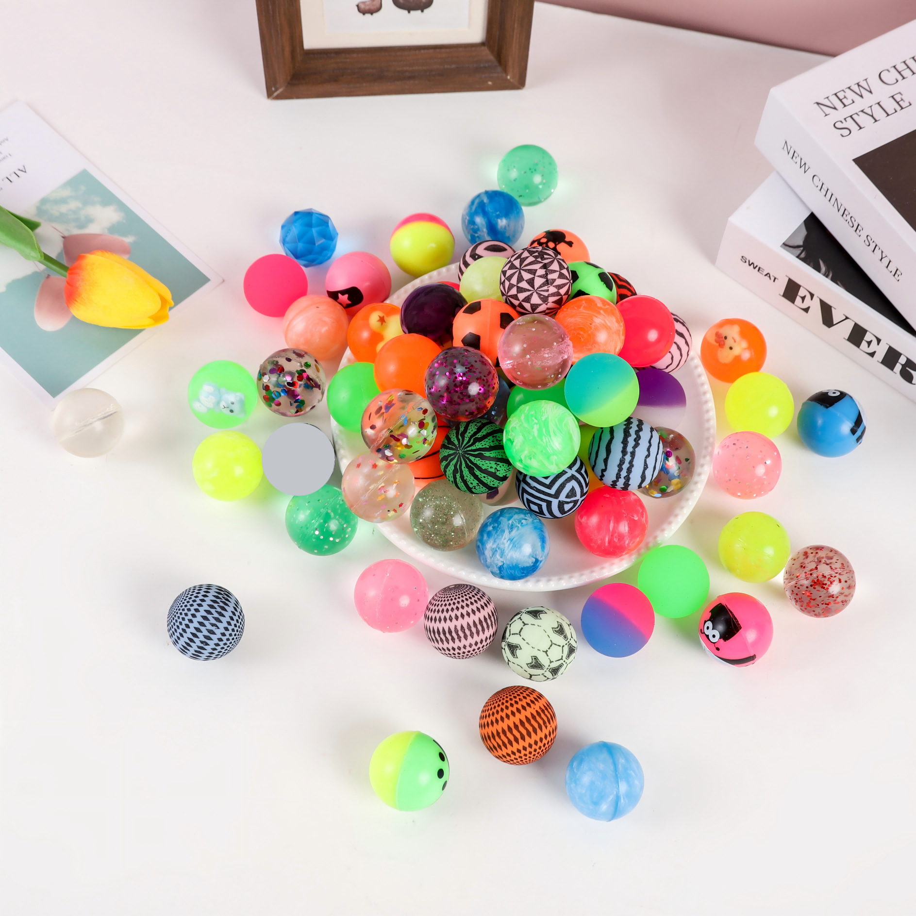 No. 32 Mixed Solid Rubber Bouncy Ball Game Capsule Toy for Children, Jumping Ball, Rubber Ball with High Rebound
