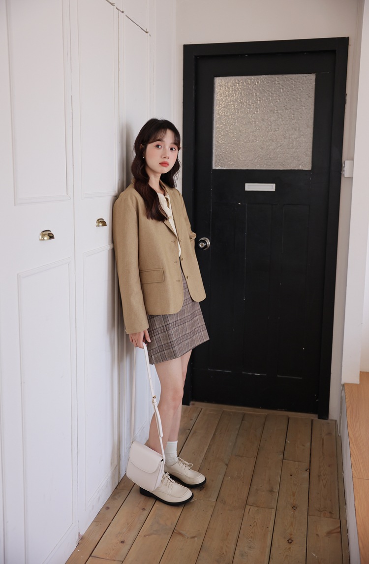 Simple French-style Short High-end Elegant For Women, New Spring Collection, Versatile Blazer With A Suit Collar_ecoleips.com