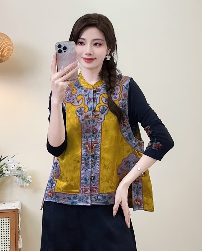 新中式马夹女2025新款民族风马甲女刺绣缎面提花坎肩立领盘扣背心|undefined
