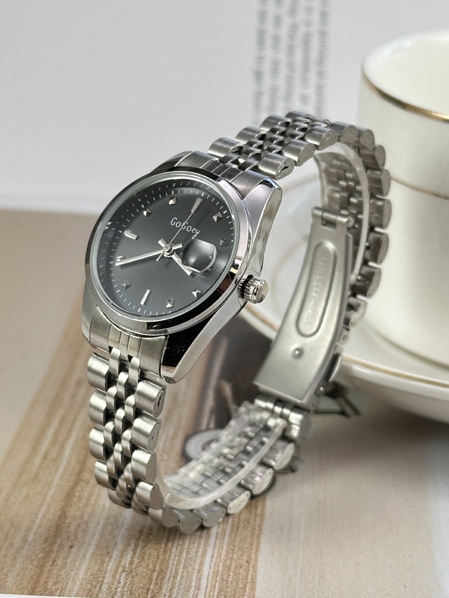 55g Weight Ordinary Glass Mirror Material Steel Belt Strap Material Watch Classification Pointer Display Type Double Side Snaps Buckle Style Round Dial Shape Casual, Daily Occasion Quartz Movement Solid Color Pattern Women's Gender Classic Style Style Classic Style Solid Color Double Side Snaps Quartz Watch Women's Watches 10