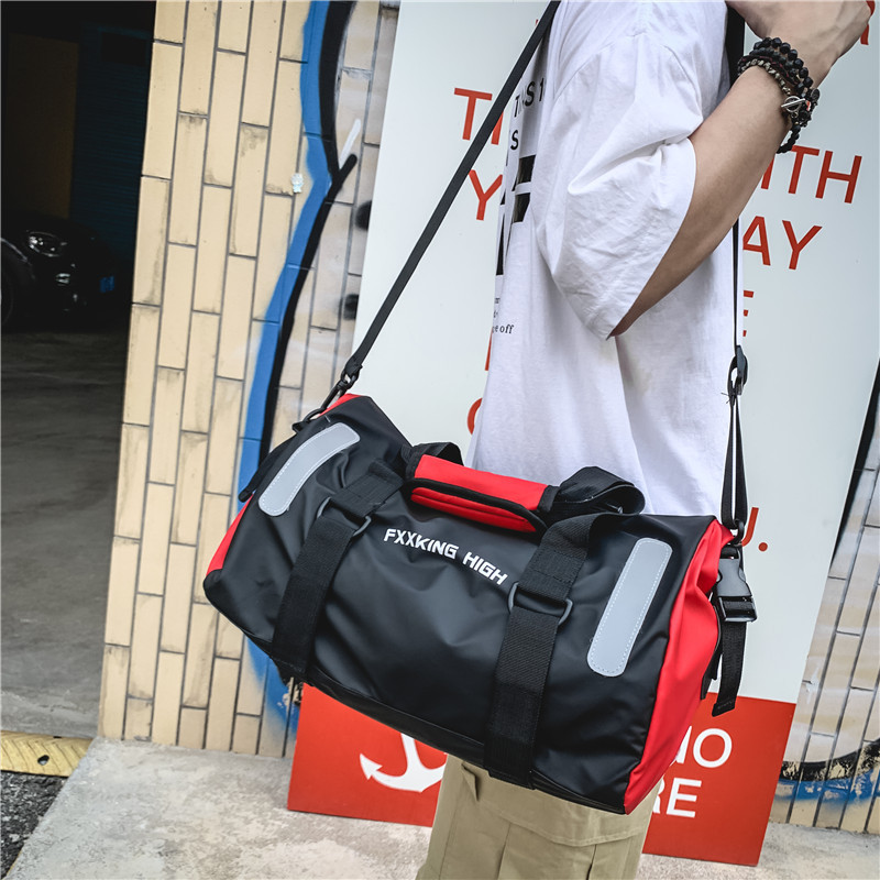 Los hombres y las mujeres de la misma separación húmeda y seca bolso deportivo marca de moda de gran capacidad impermeable bolsa de mensajero del hombro del recorrido