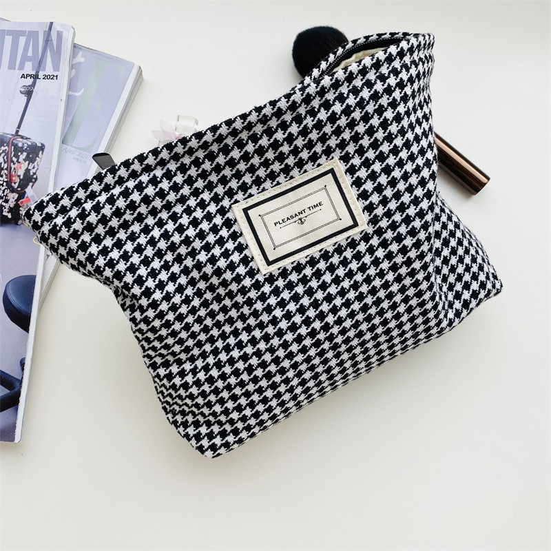 Basic Streetwear Plaid Cotton Polyester Square Makeup Bags display picture 2
