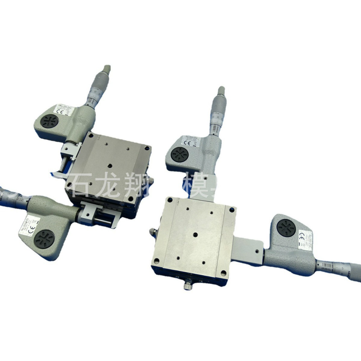 (BSS26-70C)  骏河精机 0-25mmXY轴 0.001mm  70*70mm 数显微分头