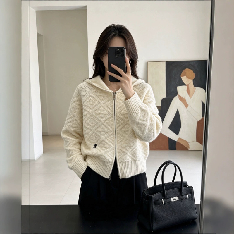 Autumn and winter thickened diamond-patterned cable-knit hooded sweater with full zipper, ribbed two-tone twisted knit stylish top Autumn and winter thickened diamond-patterned cable-knit hooded sweater with full zipper, ribbed two-tone twisted knit stylish top