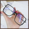 The new metal frame can be equipped with close -up glasses women's fashion anti -Blu -ray flat glasses frame men