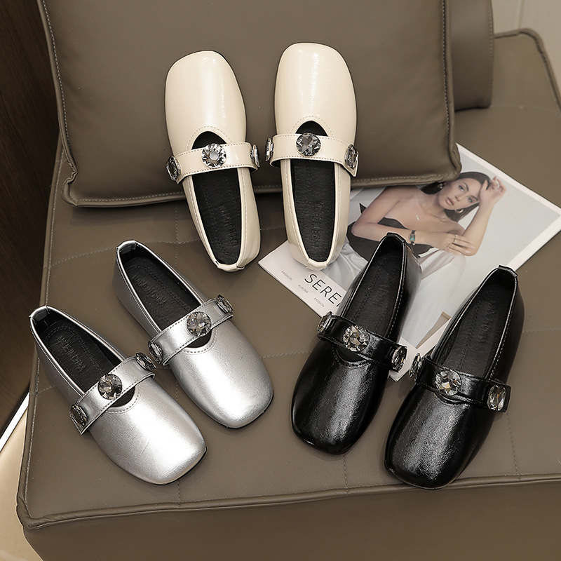 2026 nuevo estilo francés de diamante cuadrado y medio zapatillas de la mujer de vestir con la cabeza de la bolsa perezosa Mueller zapatos suaves ociosos