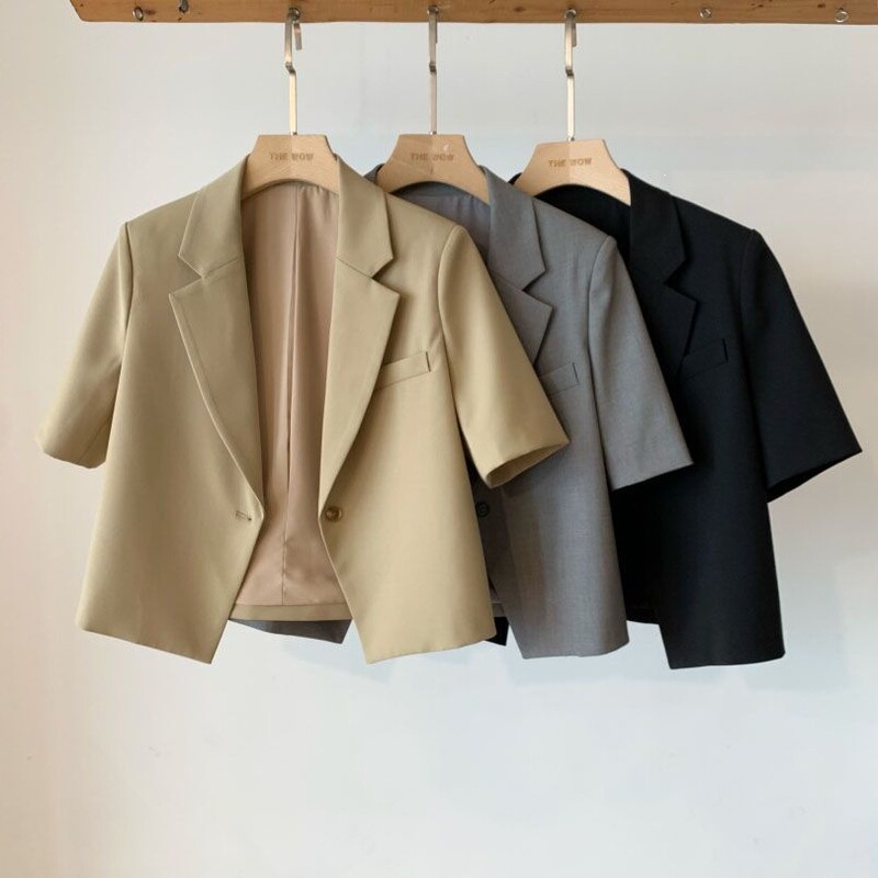 2026 Spring, Summer, Autumn Stylish One-Button Fashionable Cool Blazer Short Jacket for Women, Crisp Korean Style with Notched Collar and Three-Quarter Sleeves 2026 Spring, Summer, Autumn Stylish One-Button Fashionable Cool Blazer Short Jacket for Women, Crisp Korean Style with Notched Collar and Three-Quarter Sleeves