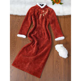 红色秋冬旗袍刺绣2025新款加绒加厚女高级感小个子年轻款日常可穿