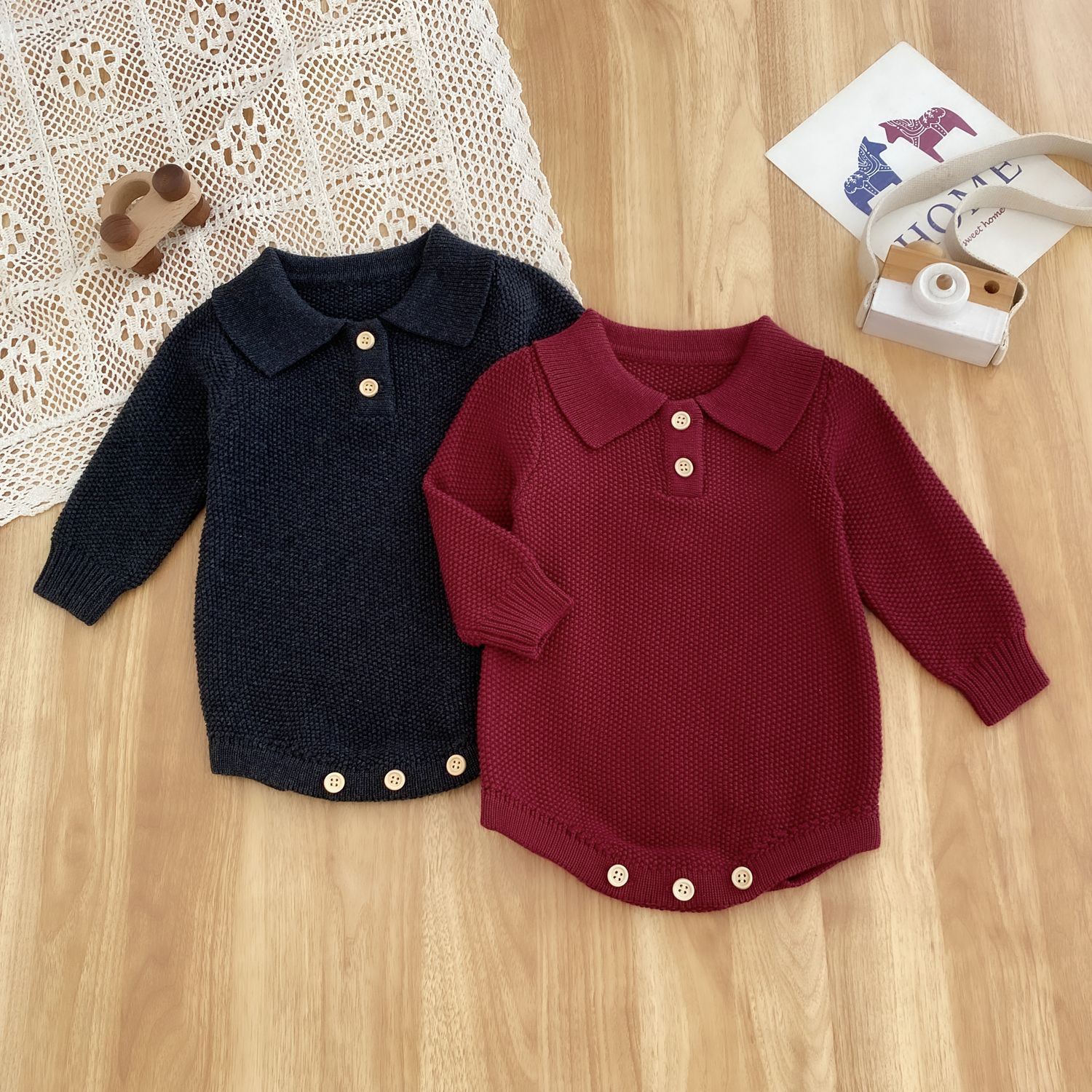 Boys' romper, 100% cotton, Korean style, polo collar, suitable for home and outings.