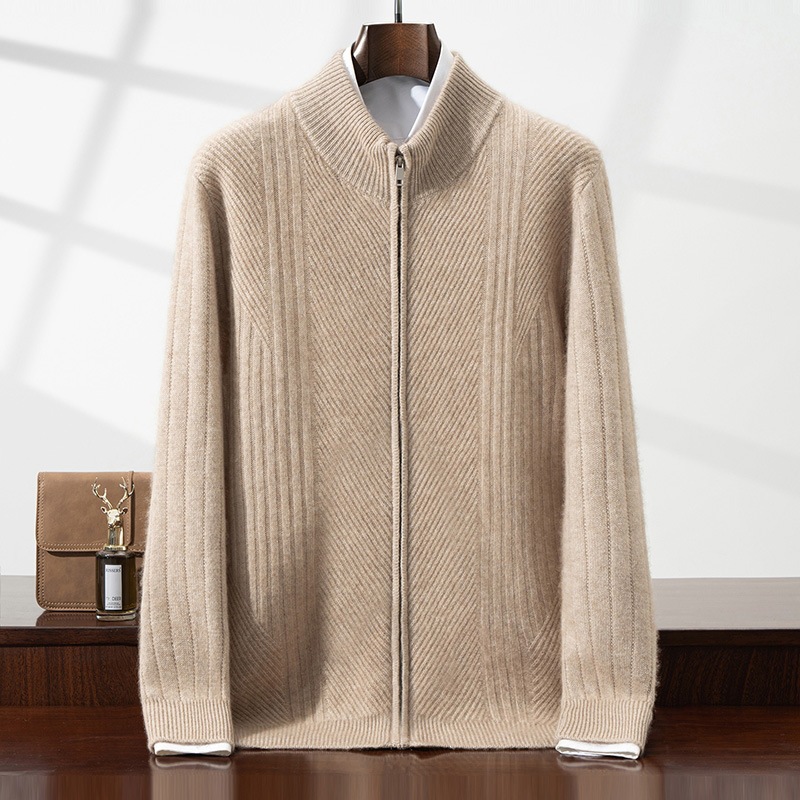 Cashmere knit cardigan, stylish solid color, versatile, loose fit, warm and comfortable men's autumn and winter new style.