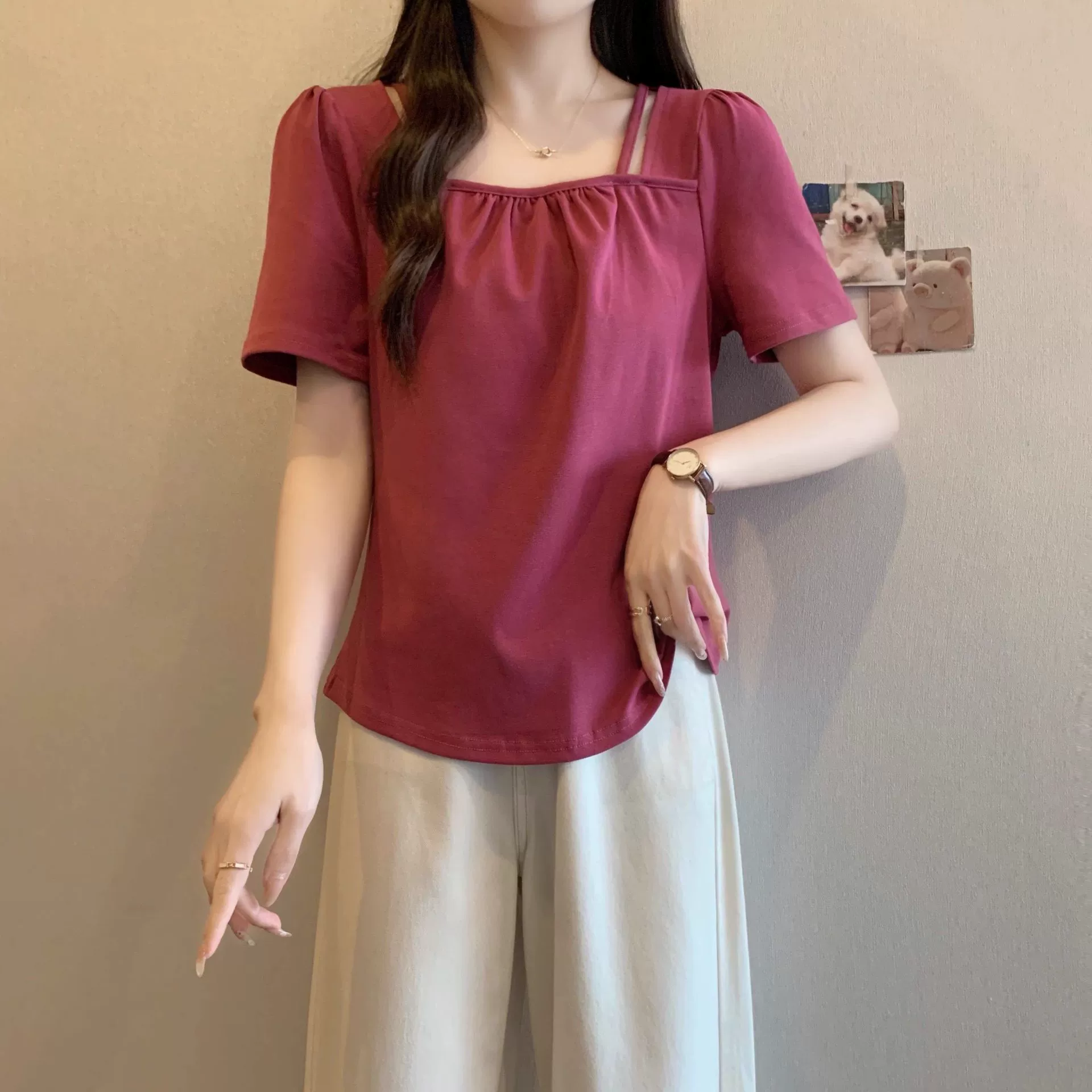 Элегантная универсальная женская футболка больших размеров на правое плечо в летнее время, утягивающая фигуру, с квадратным воротником, асимметричный топ с короткими рукавами для женщин