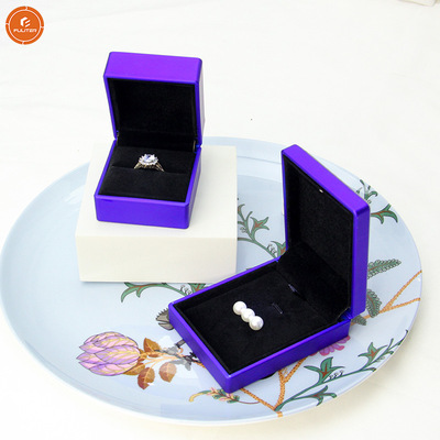 新款經典八角珠寶首飾盒 led發光戒指盒婚禮對戒吊墜手镯耳墜盒子