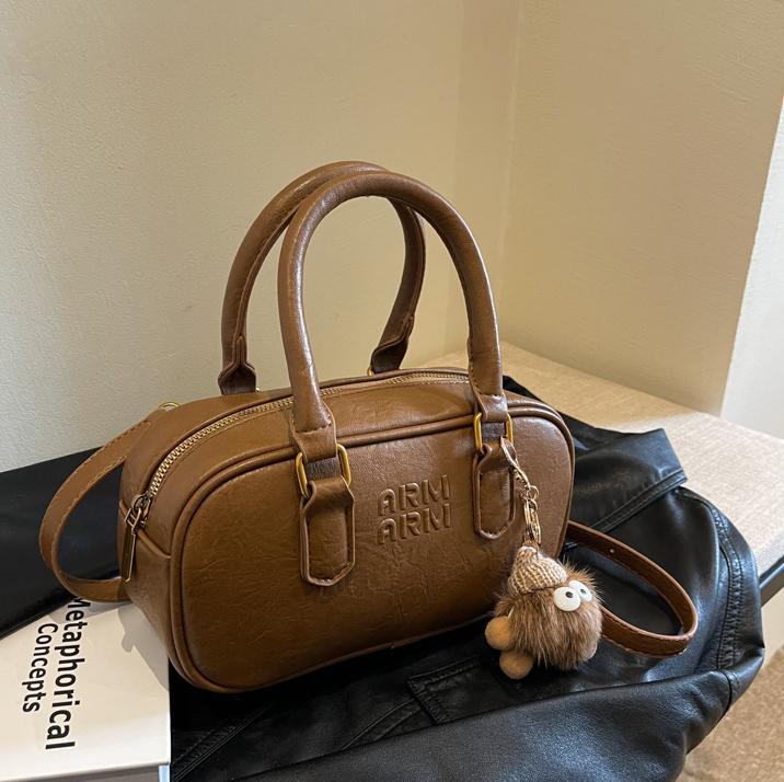 Bagos de bolos de nicho de alto nivel para mujeres 2025 nuevo retro moda bolso de hombro bolso de moda universal