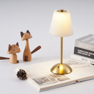 Cross-Border Modern Metal Fabric Pleated Bedroom Bedside Night Light Rechargeable Touch Atmosphere Cafe Hotel Table Lamp