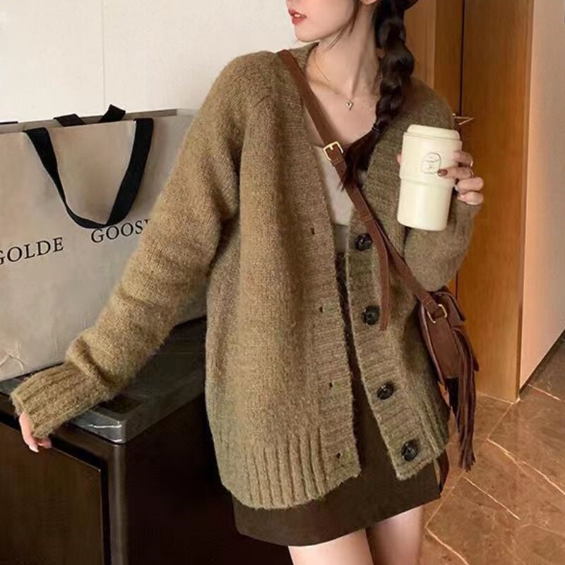 慵懒风软糯V领2025秋冬新款宽松长袖气质纯色毛衣女针织开衫外套|undefined